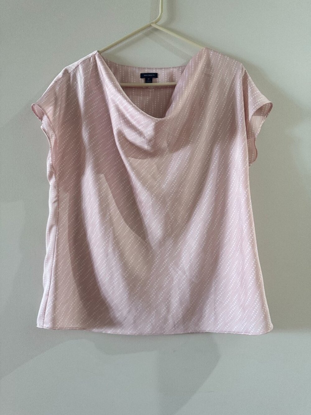 Ann Taylor Geo Satin Cowl Neck Top--sz LP